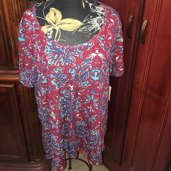 Nwt Lularoe Classic T in plus size - Picture 3 of 7